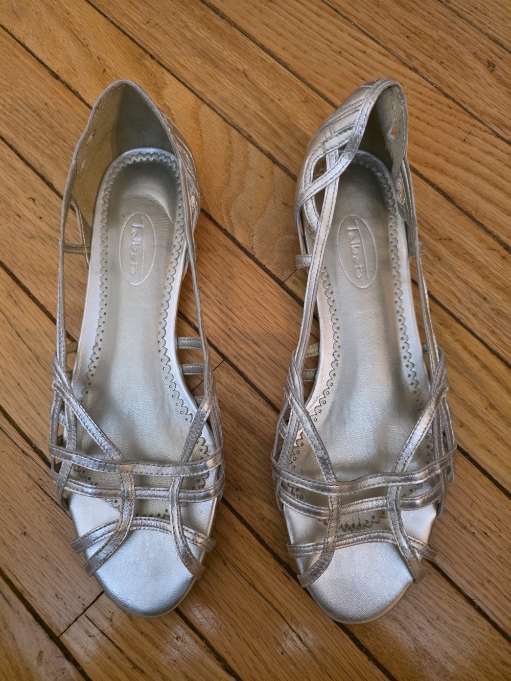Talbots Silver Leather Strappy Peep-Toe Sandals. Sz 10. NWT